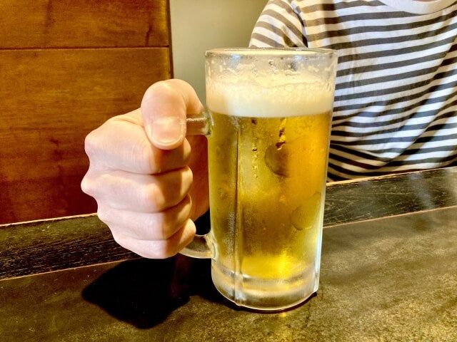 尿酸値が高い夫、ビール以外なら飲んでもいいの？